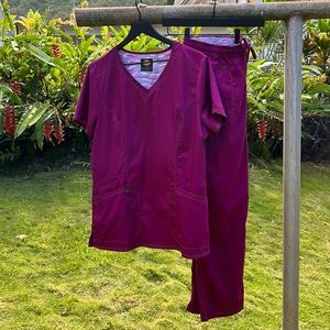 Dickies Scrub set in Maroon - size Large